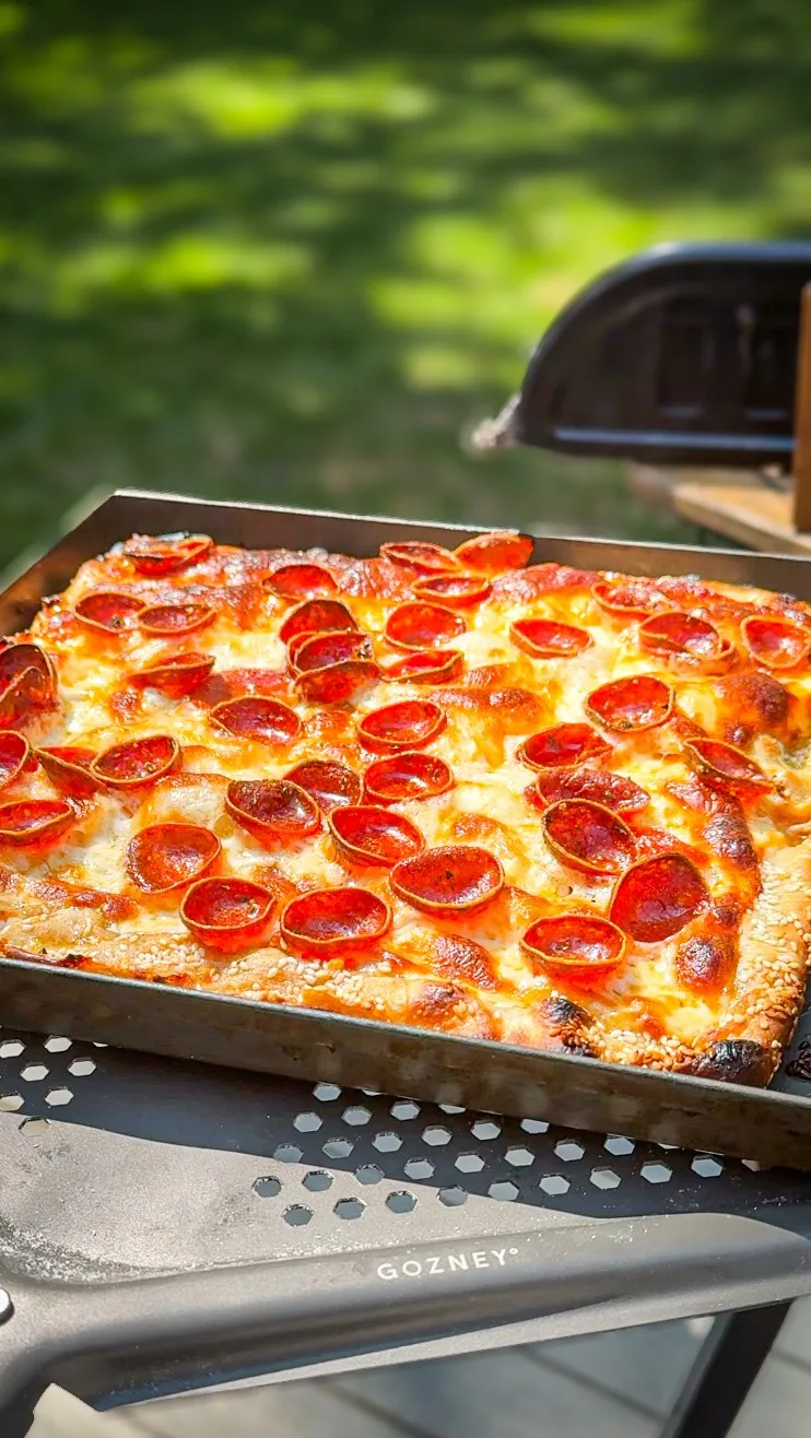 pizza-and-sandwich-spread-for-@devitofoodreviews