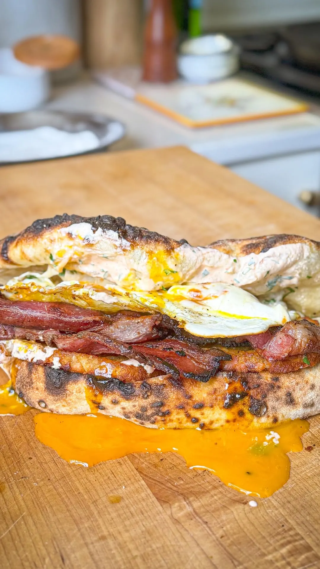classic-bacon-and-egg-seanwich