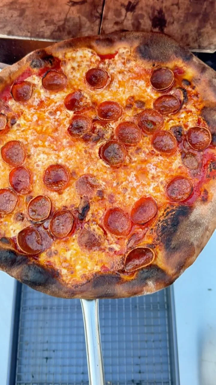 crispy-pepperoni-pizza-with-fresh-mozzarella-and-72-hour-sourdough