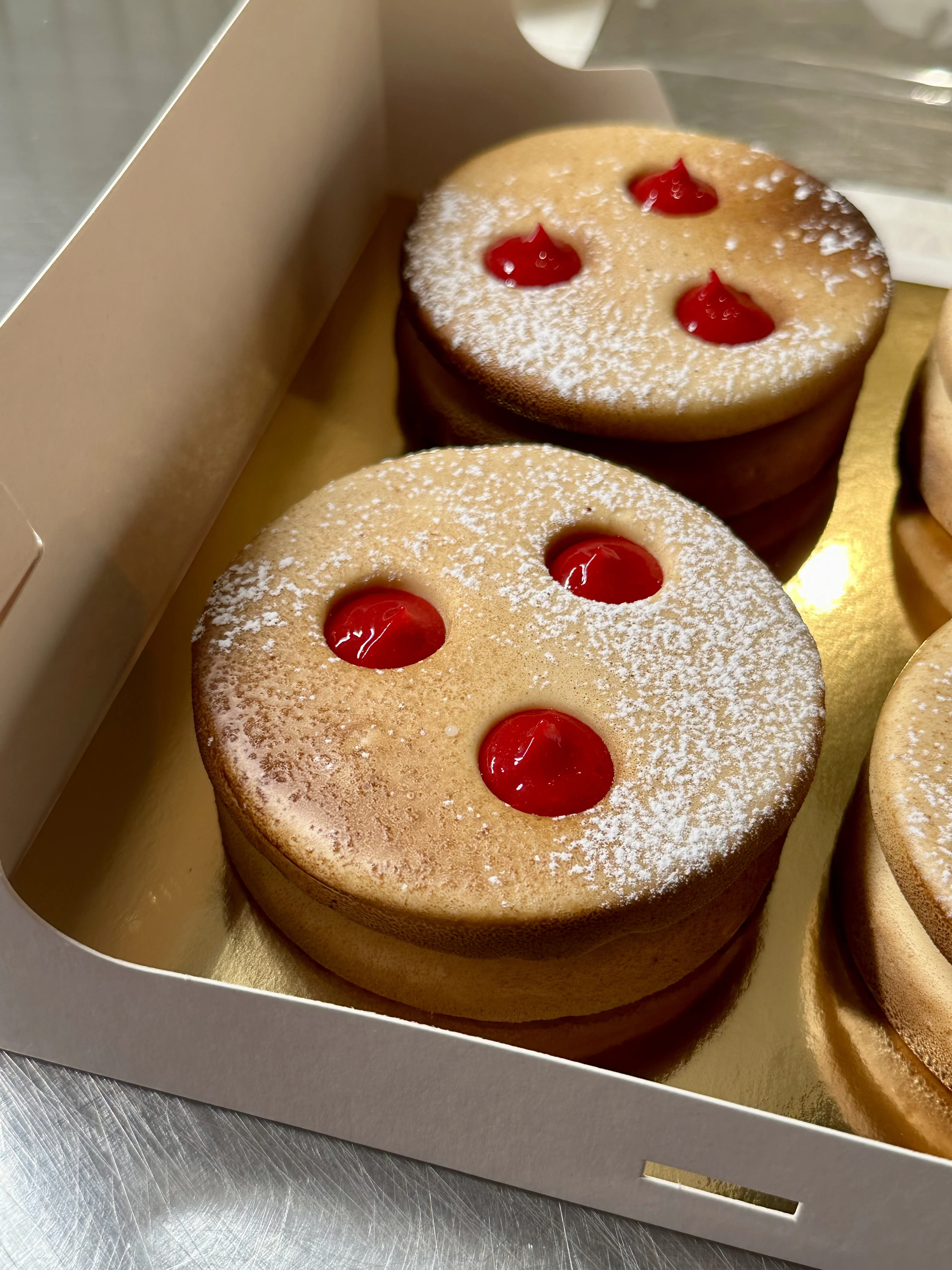 raspberry-and-vanilla-mousse-biscuit-entremet