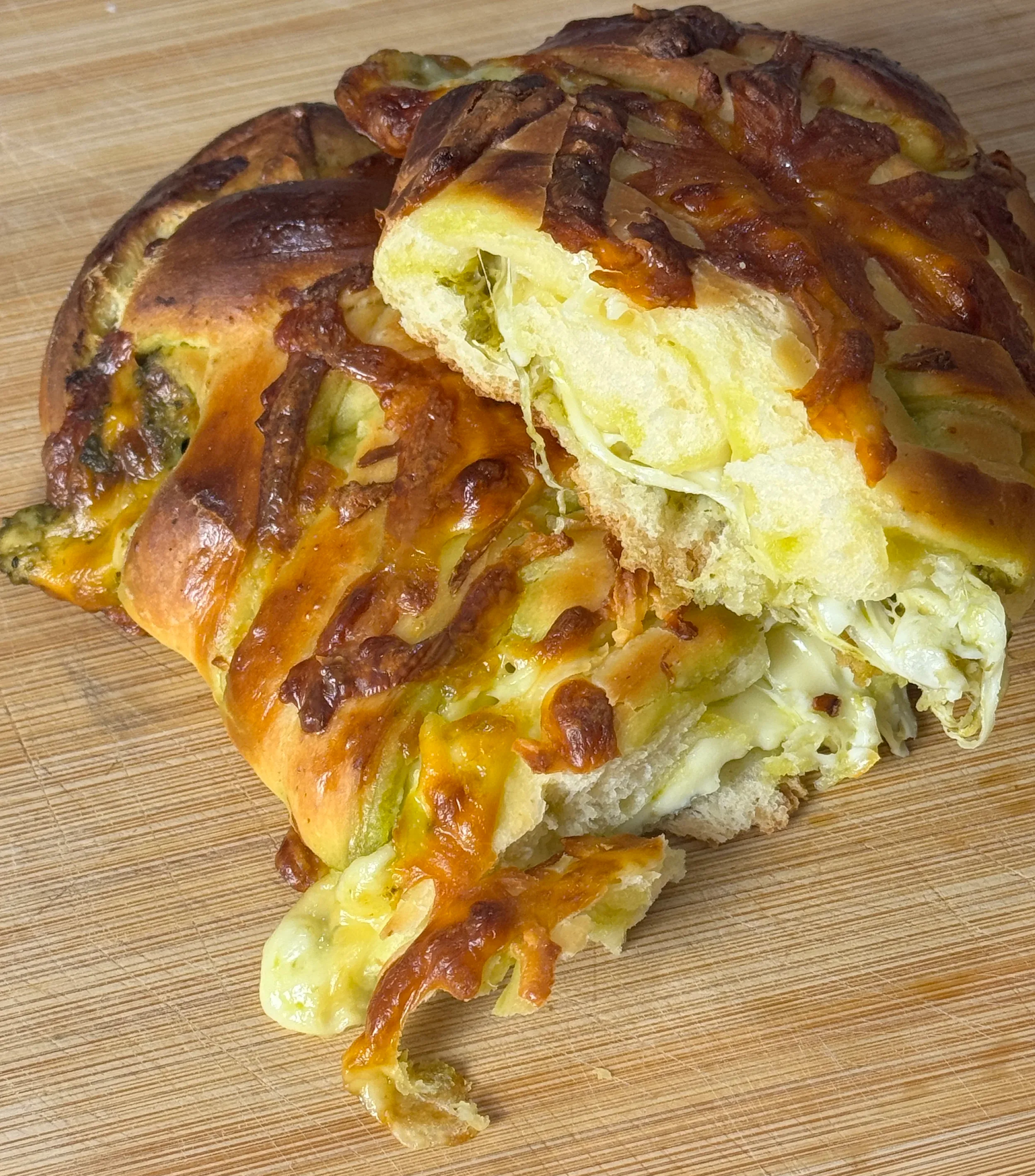 easy-pesto-cheese-bread