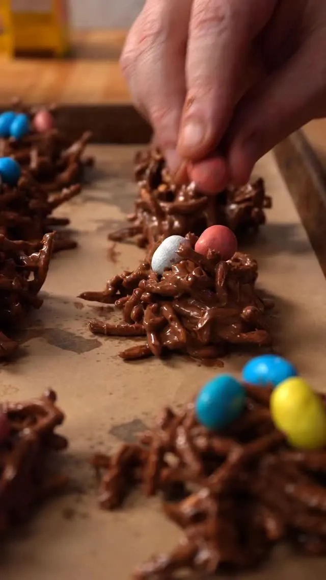 chocolate-peanut-butter-easter-egg-nests