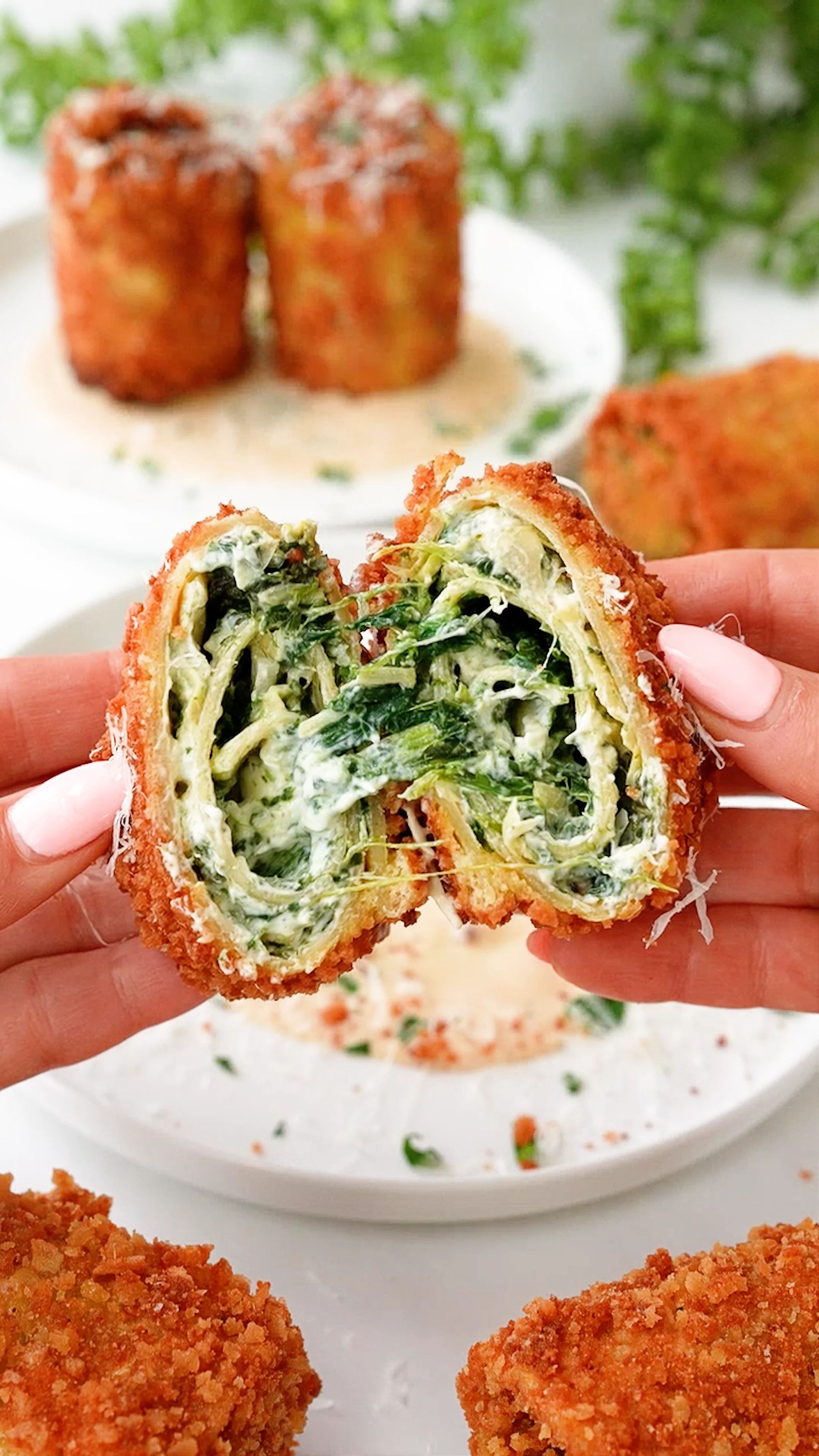 fried-spinach-and-artichoke-lasagna-rolls