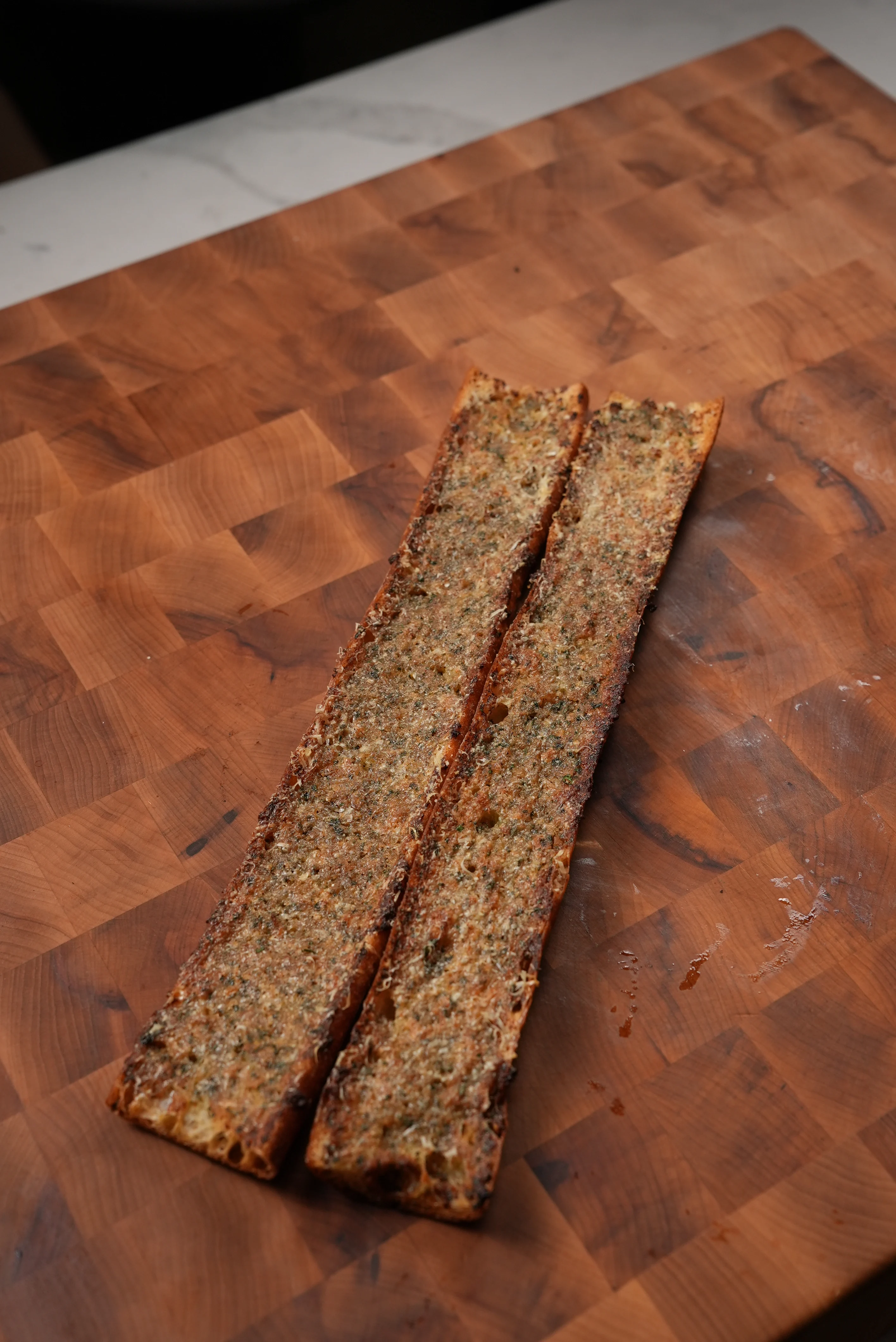 the-ultimate-garlic-bread
