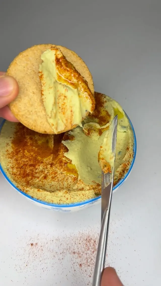 avocado-hummus