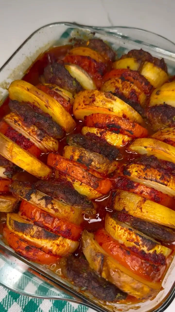 kofte-patates-dizmesi-(kofte-and-potato-bake)