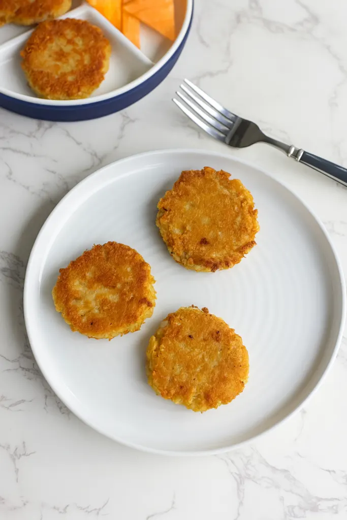 cheesy-cauliflower-fritters