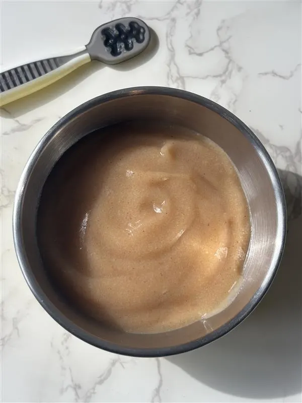 warm-cinnamon-pear-puree