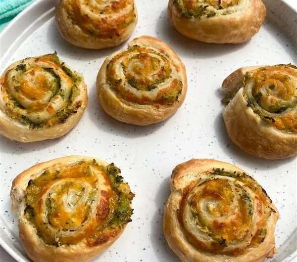 broccoli-and-cheese-pinwheels