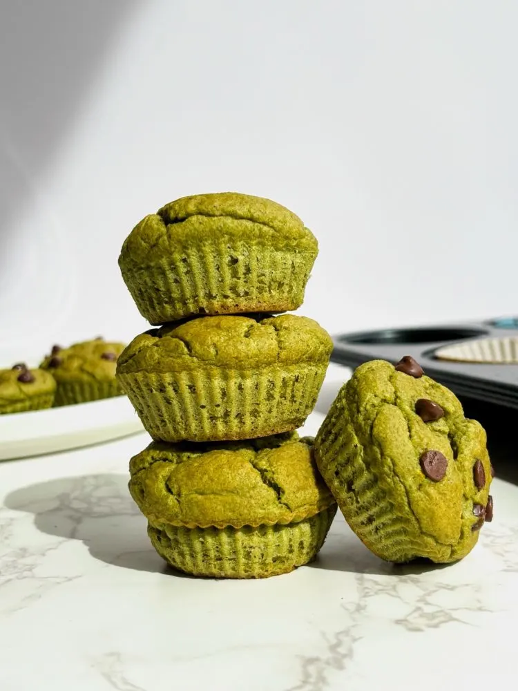 spinach-banana-muffins-(kid-friendly-and-naturally-sweetened)
