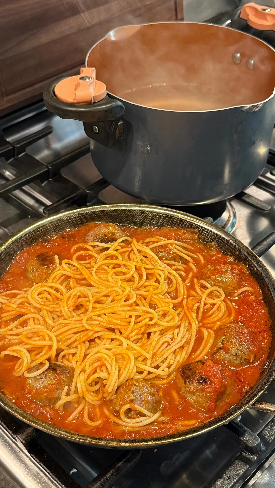 spaghetti-and-meatballs