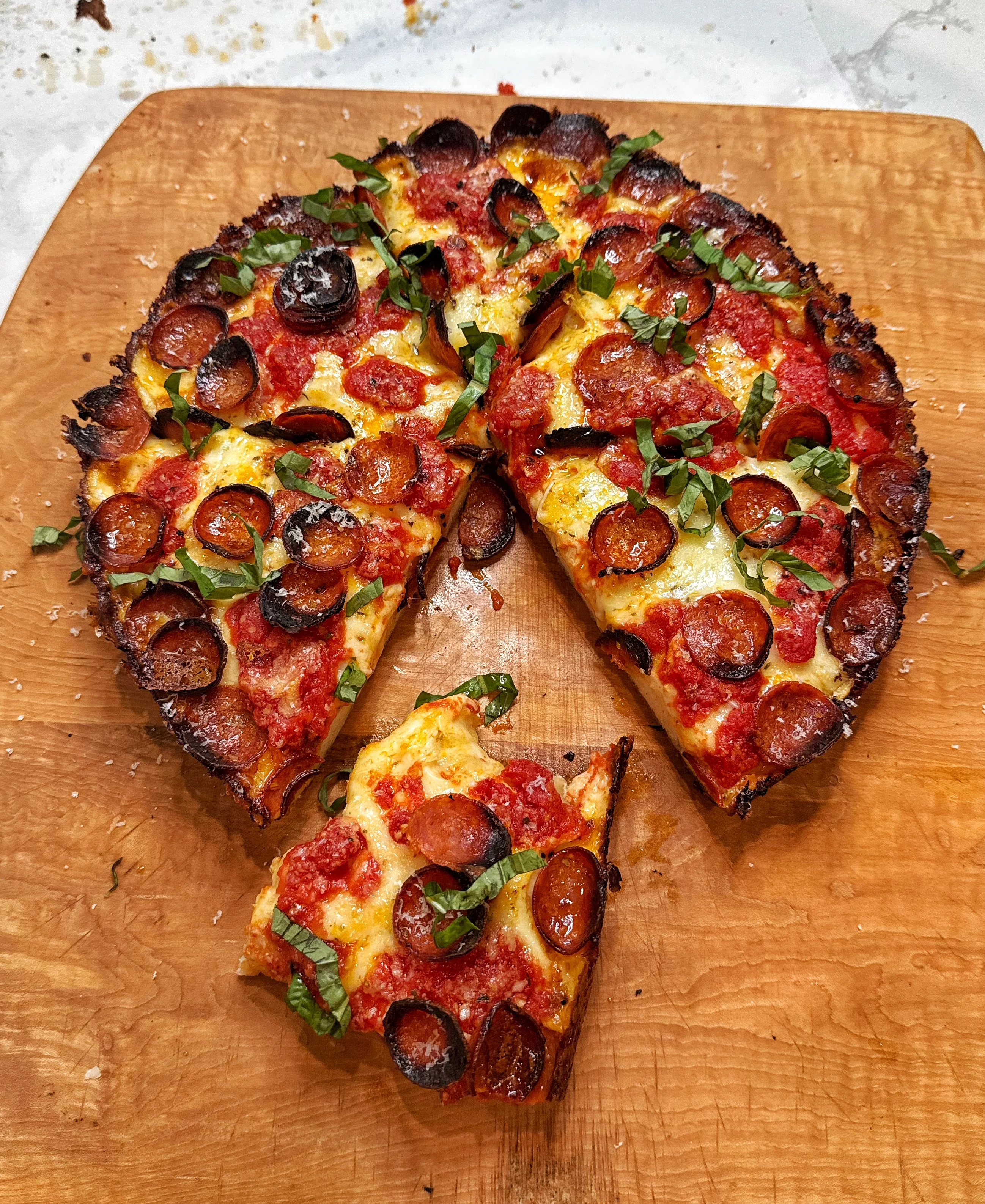 gluten-free-cast-iron-skillet-pizza