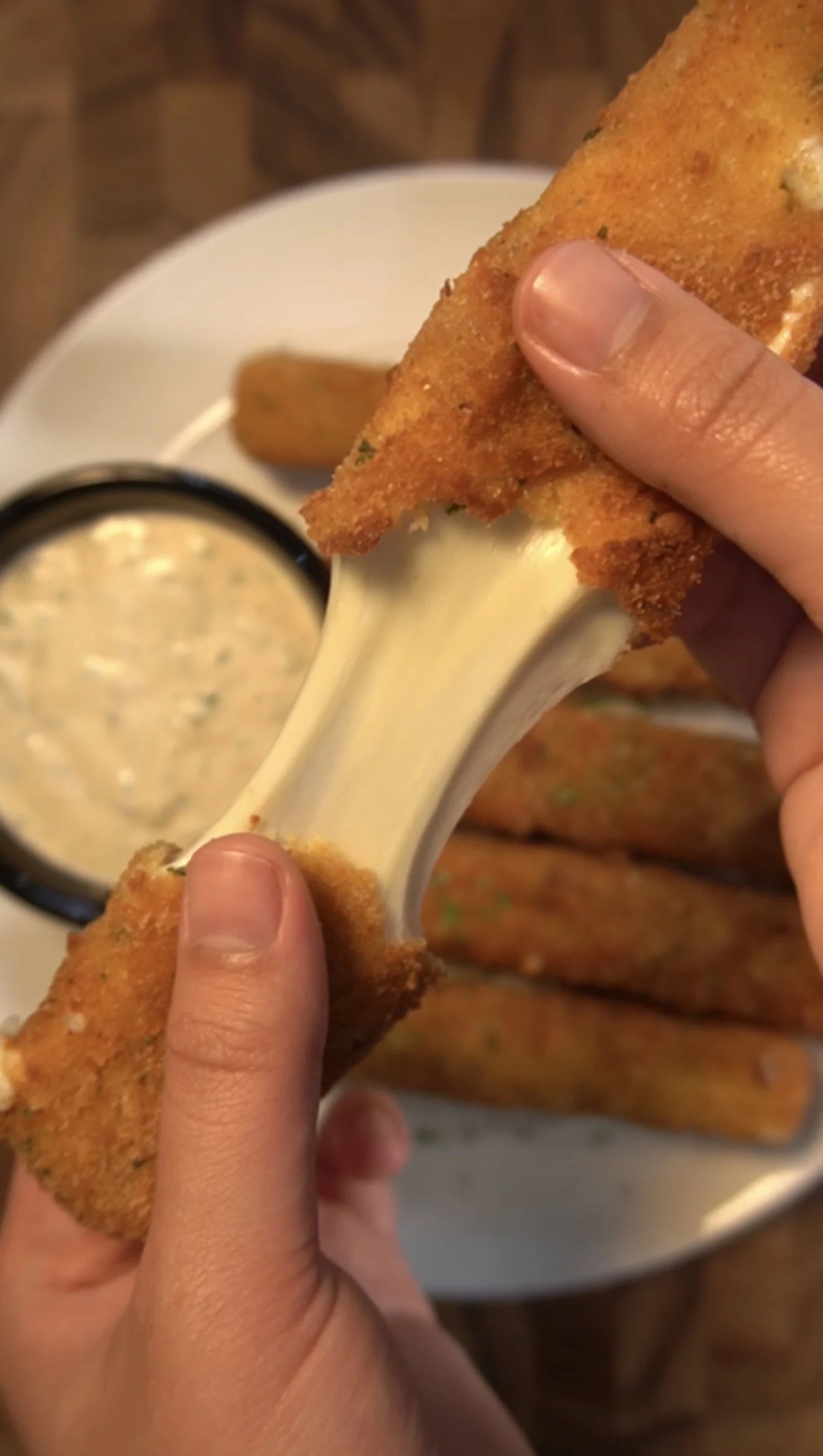 chilli's-inspired-mozzarella-sticks