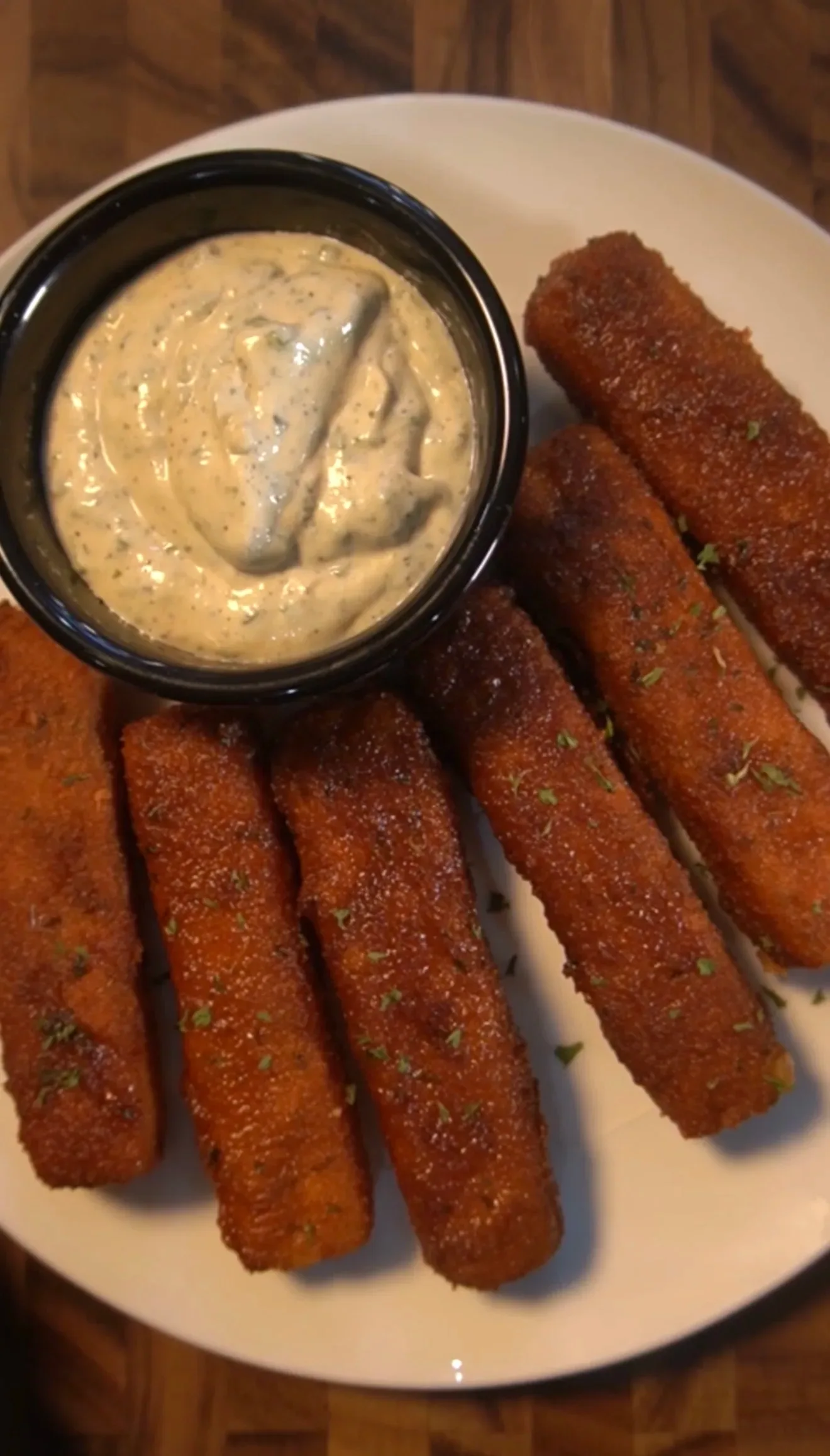 copycat-chili's-nashville-hot-mozzarella-sticks