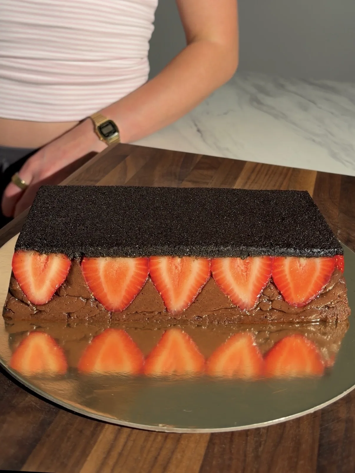 chocolate-strawberry-protein-mousse-cake