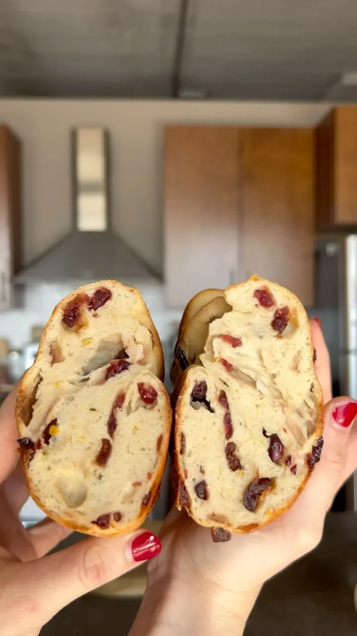 craisin-thyme-cottage-cheese-bread