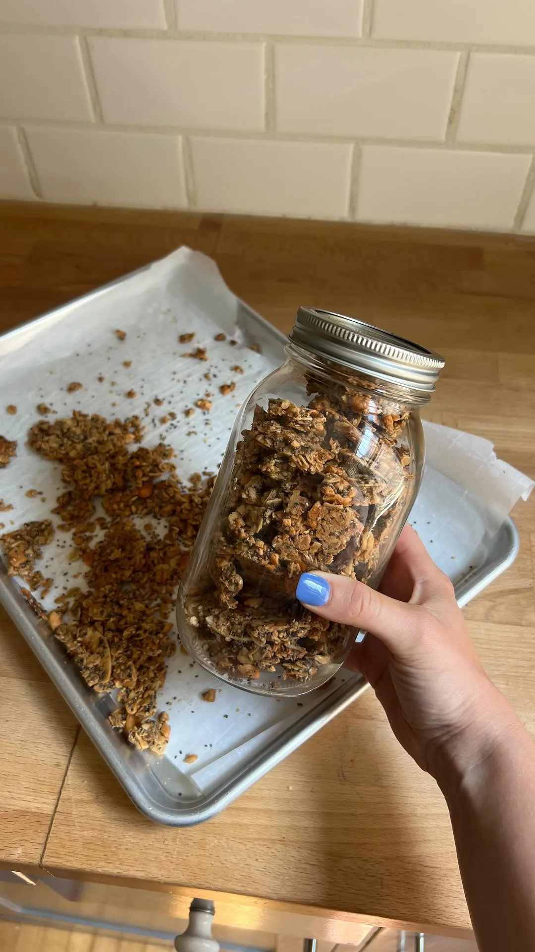 cashew-coconut-granola