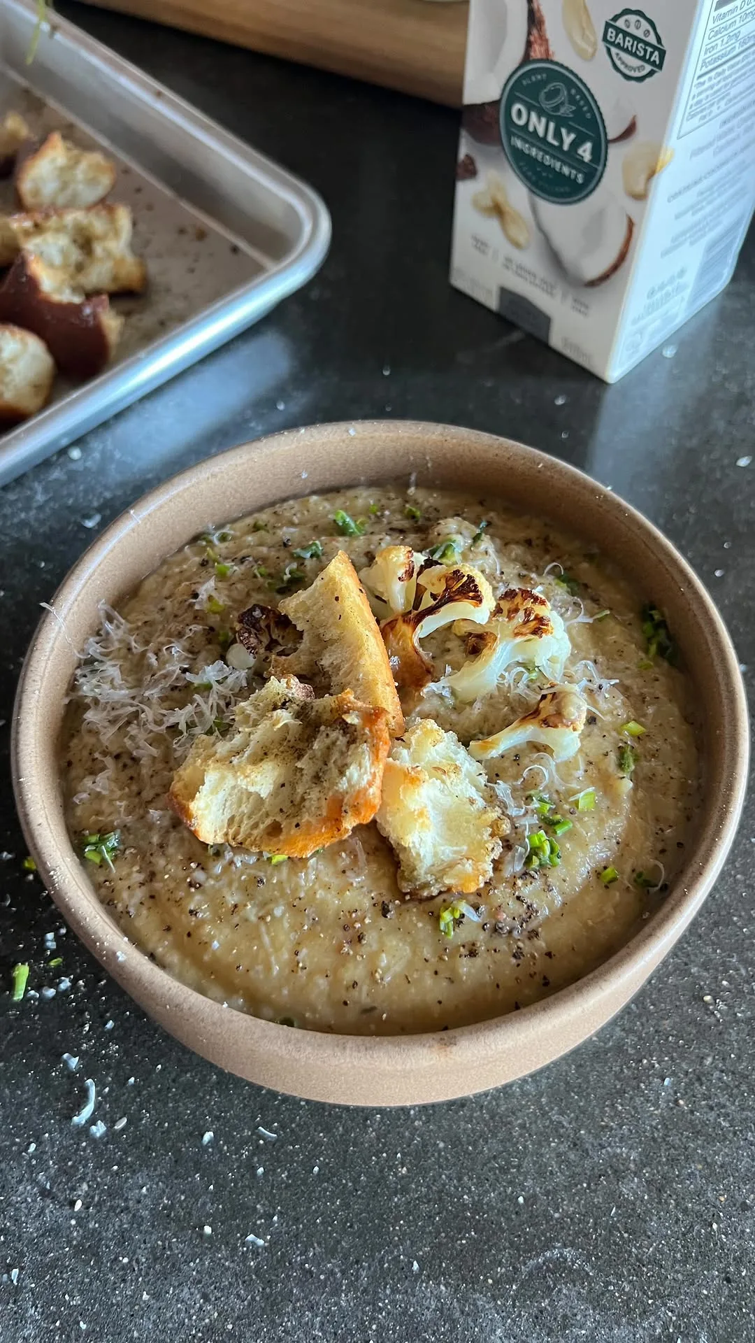 roasted-cauliflower-and-leek-soup-(dairy-free)