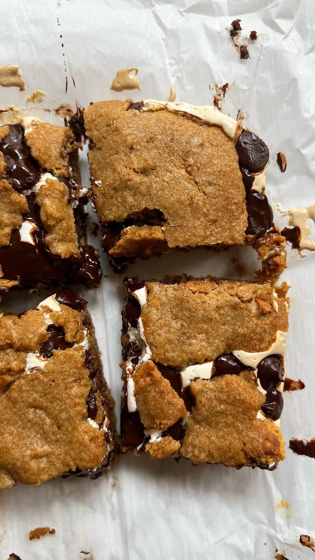 s'mores-cookie-bar