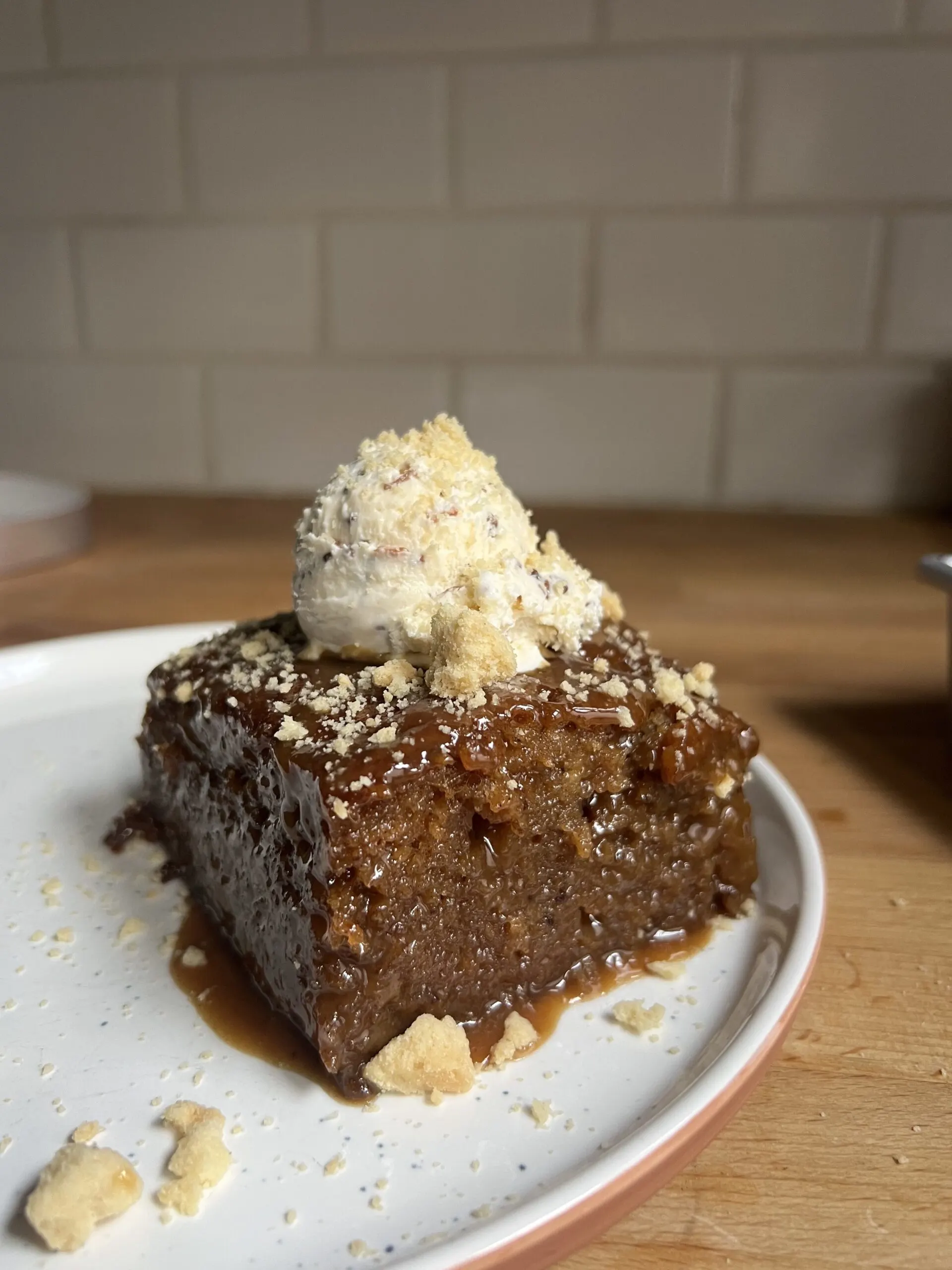 sticky-date-cake
