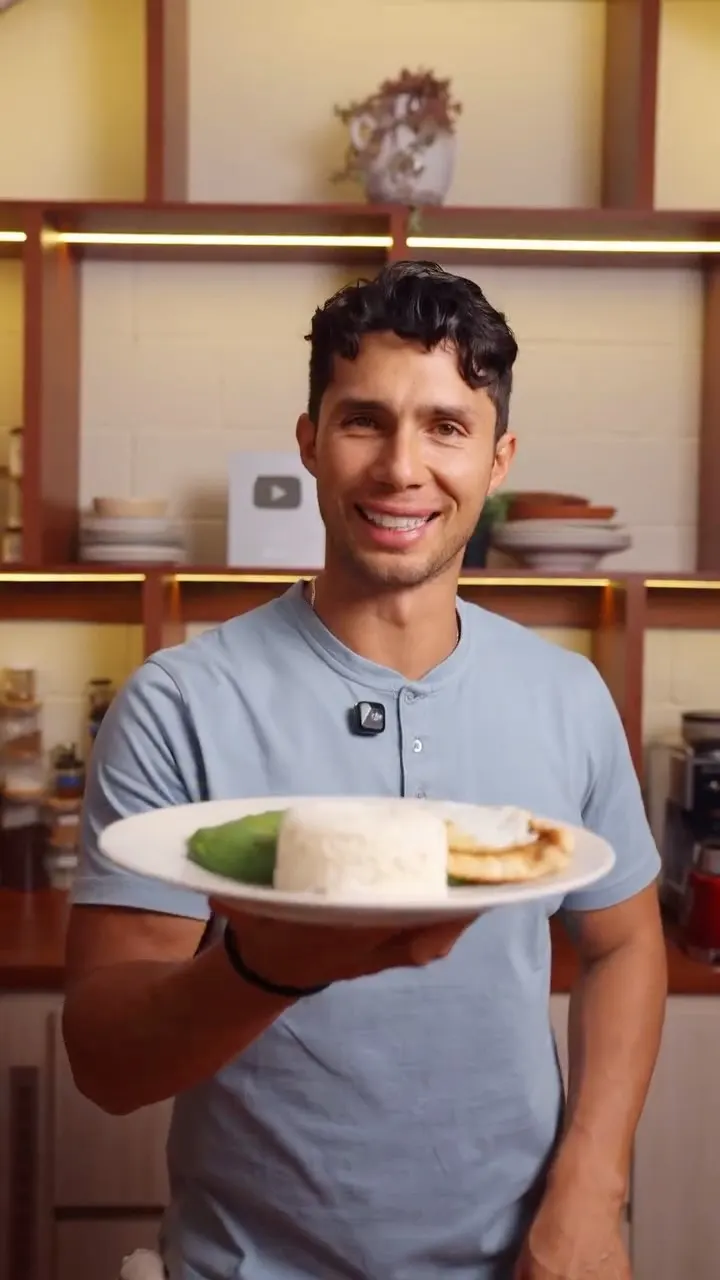 pure-de-espinaca-cremoso-con-pollo-y-arroz-creamy-spinach-puree-with-chicken-and-rice