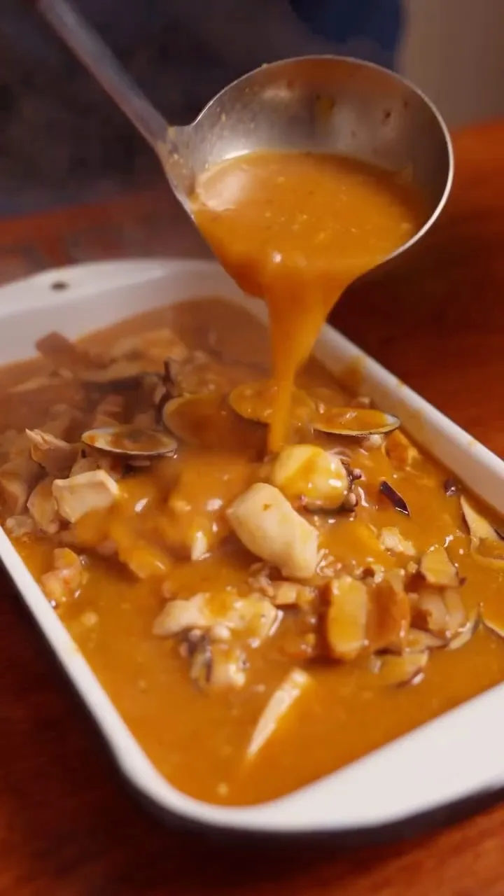 parihuela-parihuela-is-a-traditional-peruvian-seafood-soup.