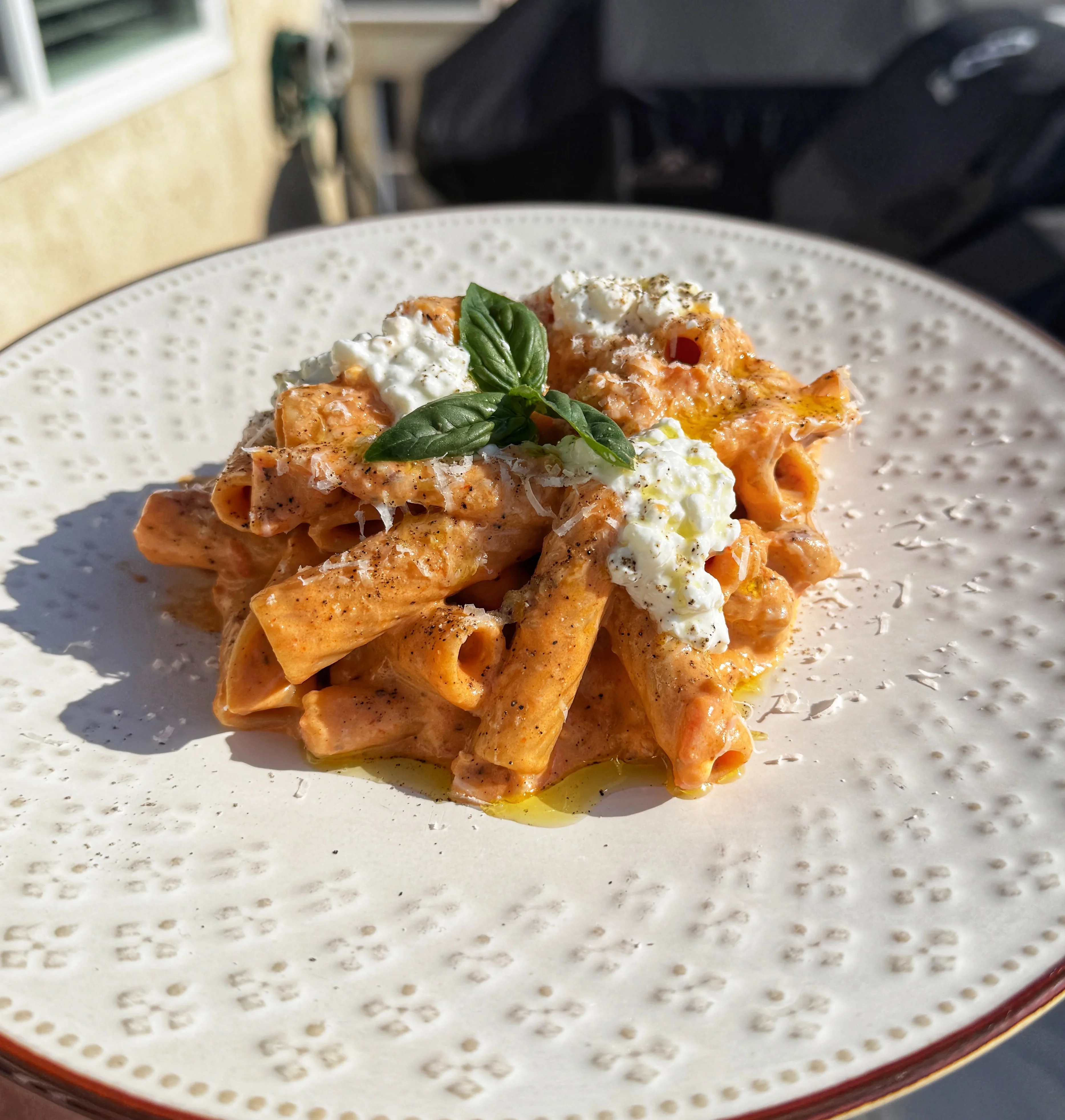 high-protein-creamy-sausage-rigatoni