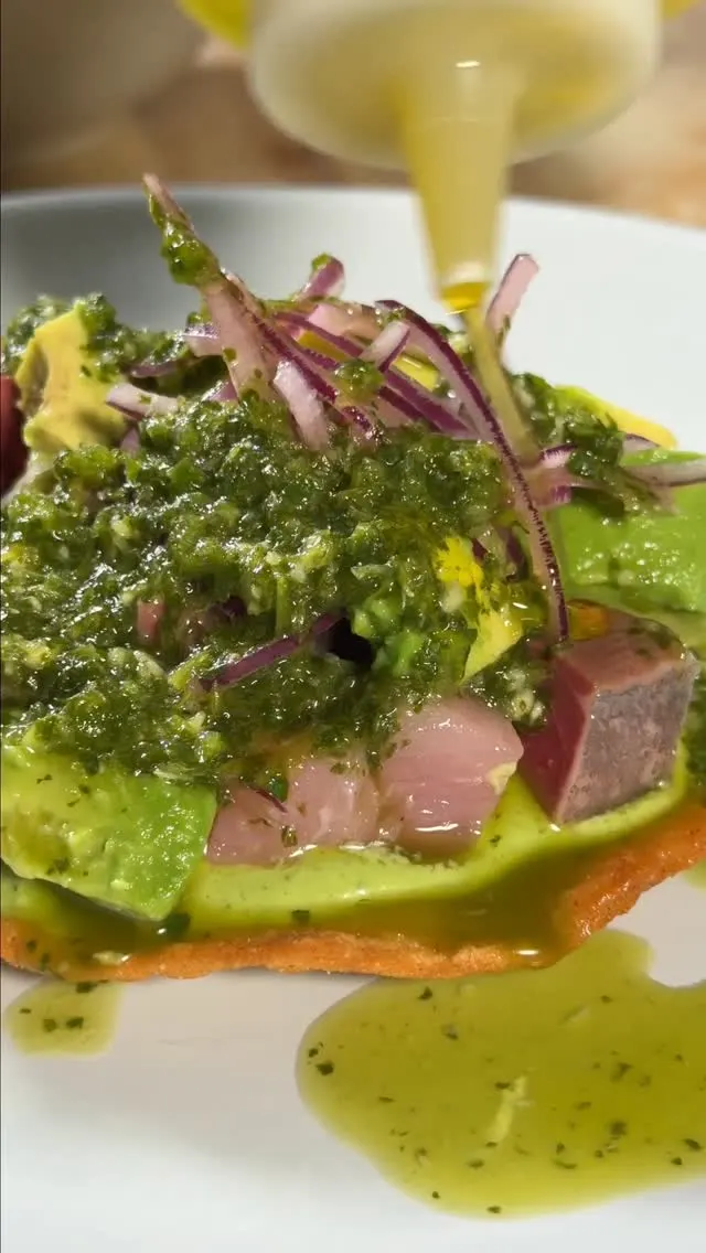 hamachi-tostadas
