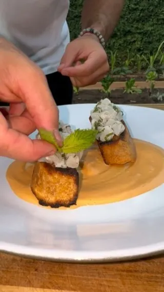hamachi-bruschetta