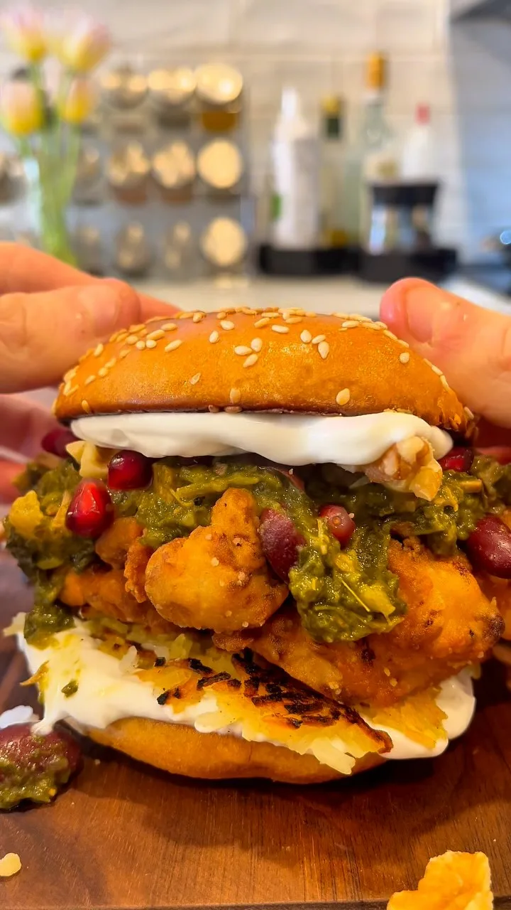 fried-chicken-sandwiches-ep.-6-(iran-ghormeh-sabzi-sandwich)