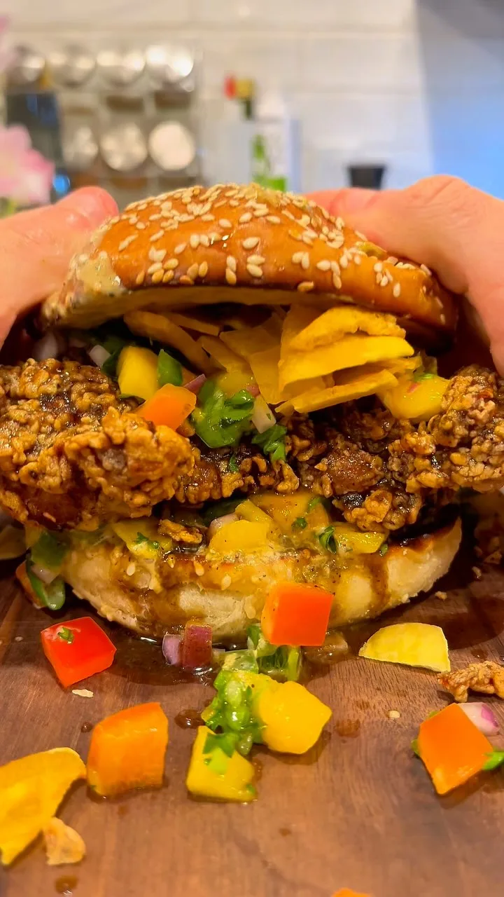 fried-chicken-sandwiches-ep.-7-jamaica-(jerk-fried-chicken)