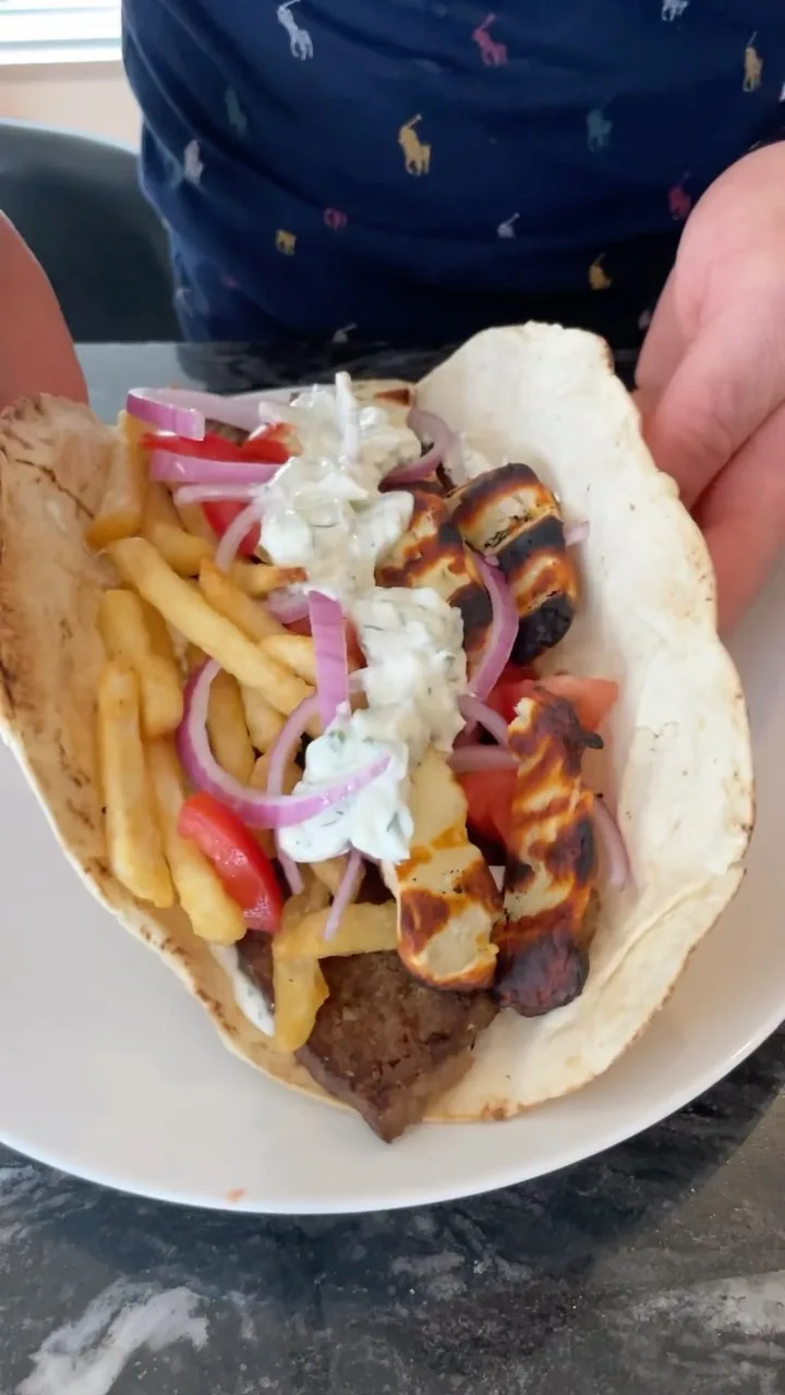 that's-a-wrap-part-4-lamb-and-beef-tzatziki-gyro