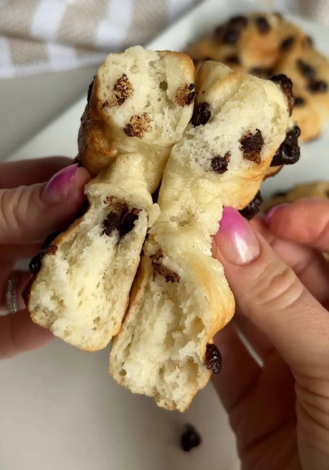 3-ingredient-chocolate-chip-bagels