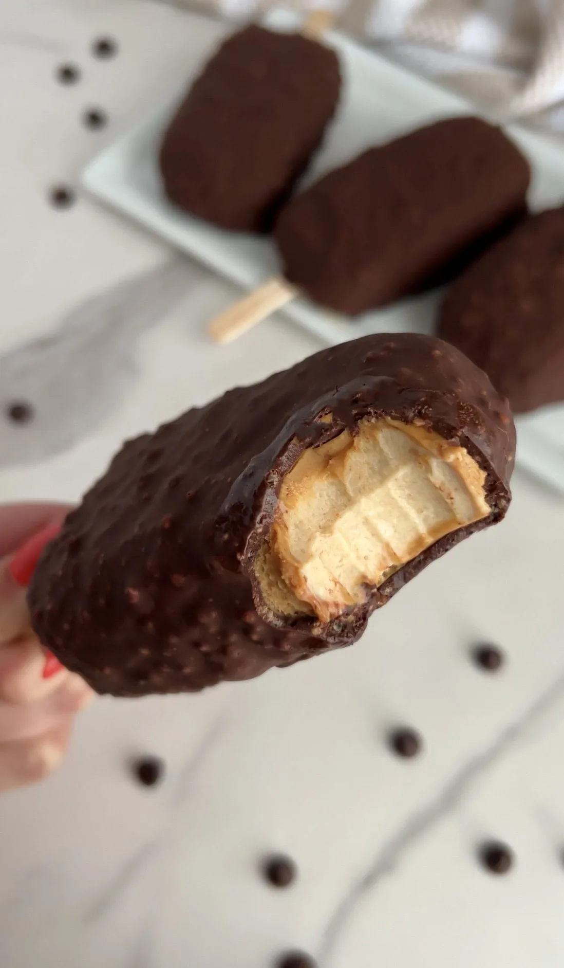 chocolate-pb-crunch-popsicles