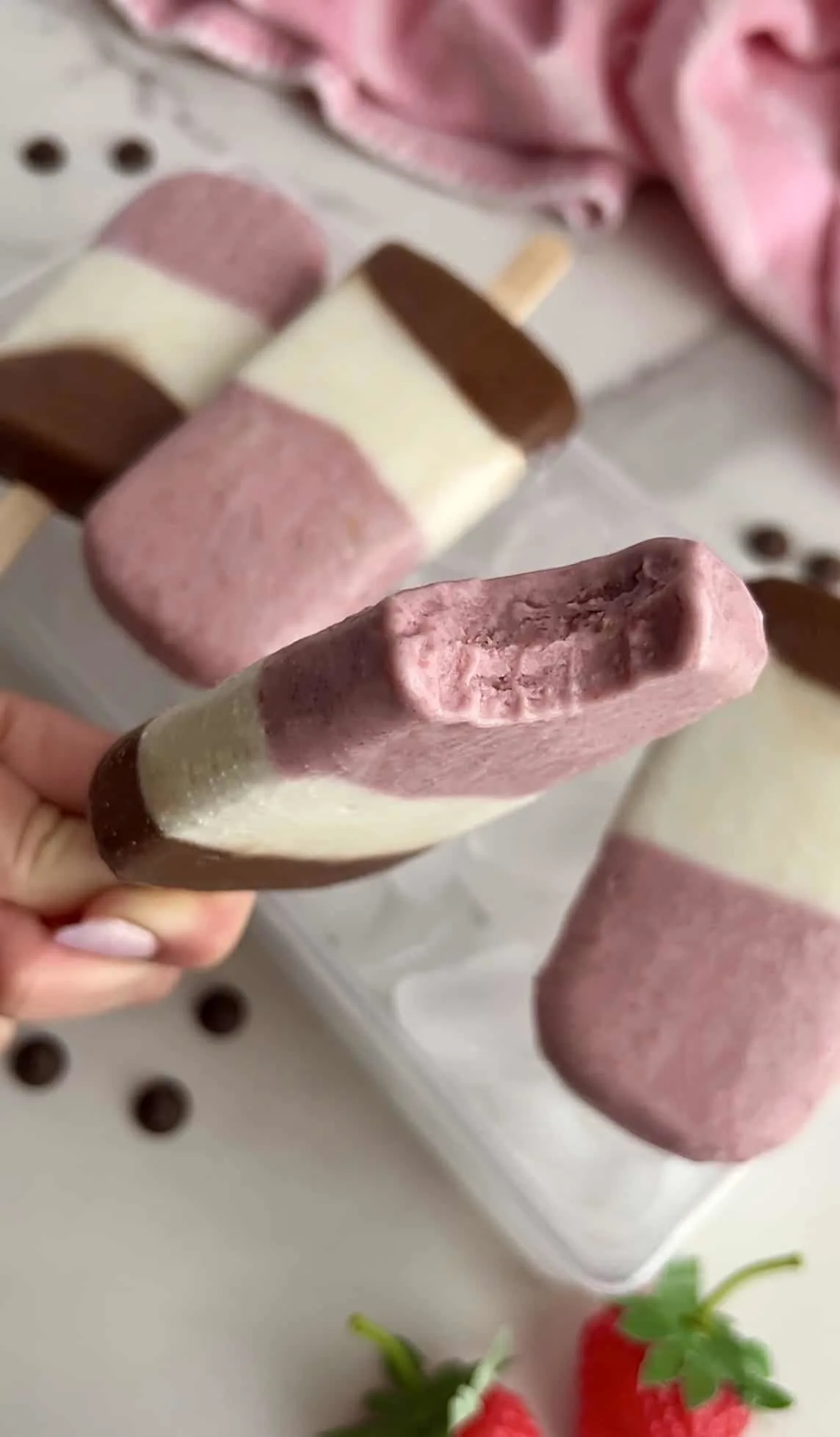 neapolitan-popsicles-(dairy-free)
