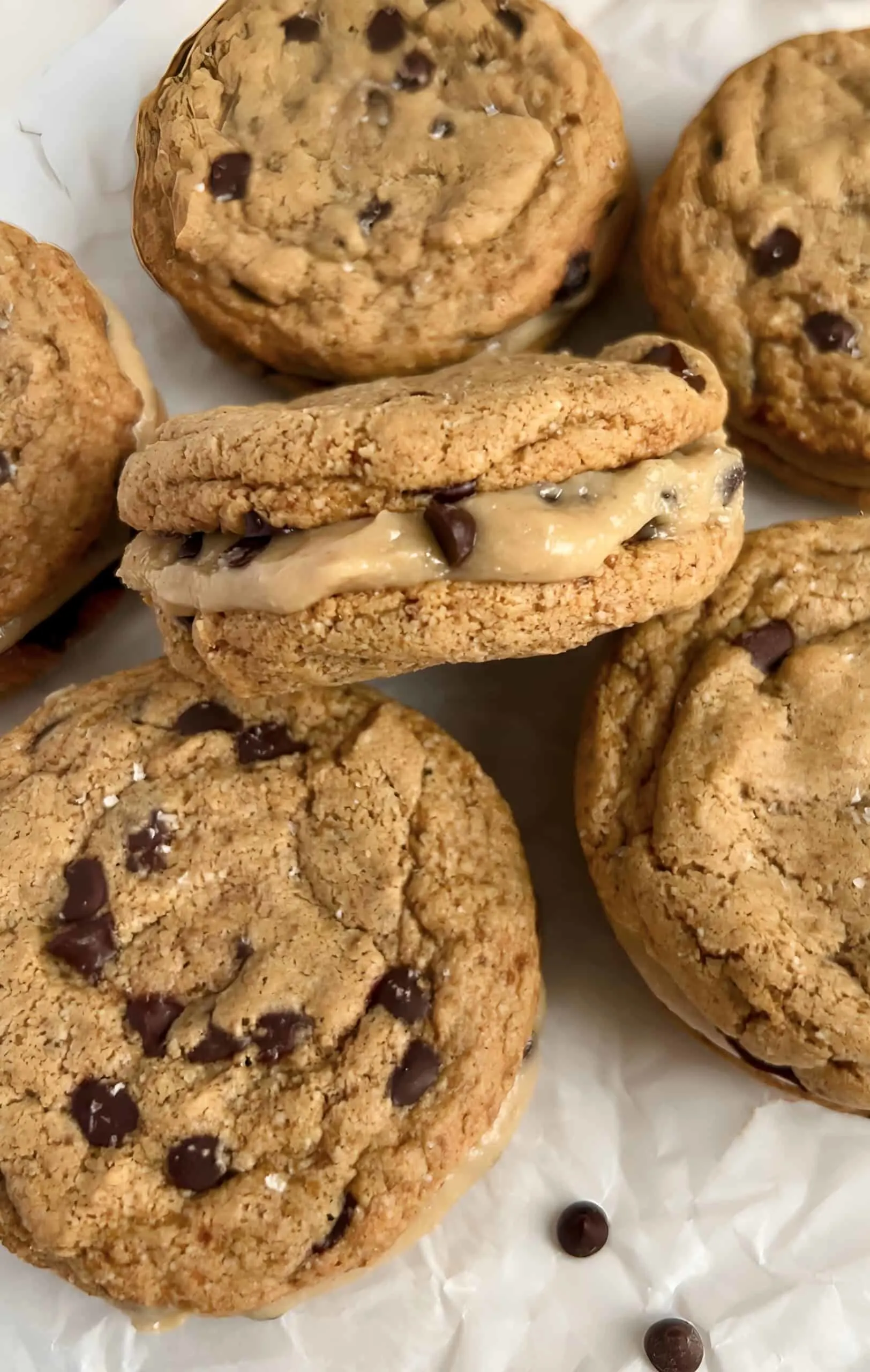 cookie-dough-stuffed-cookie-sandwiches