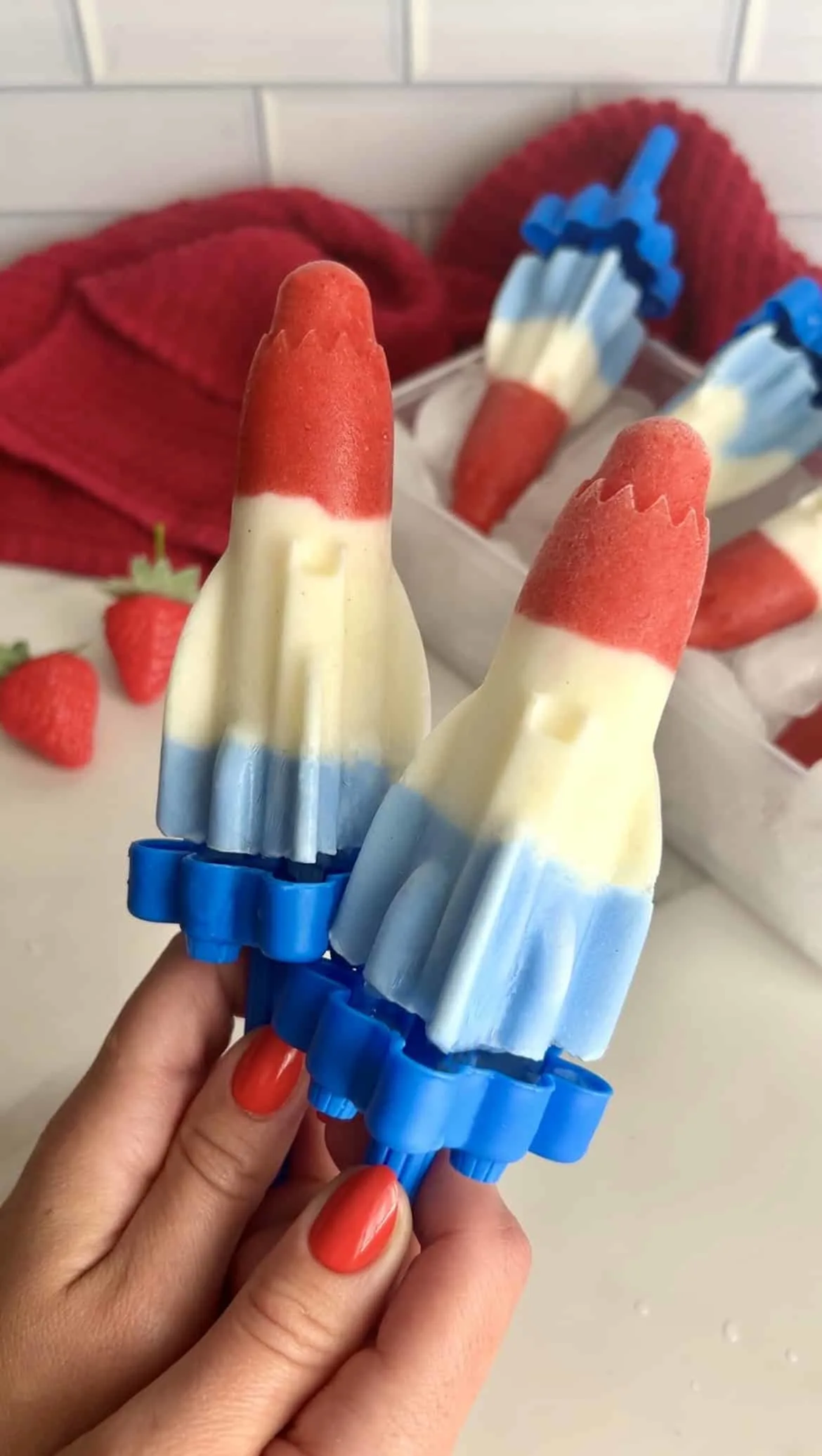 homemade-healthy-bomb-pops