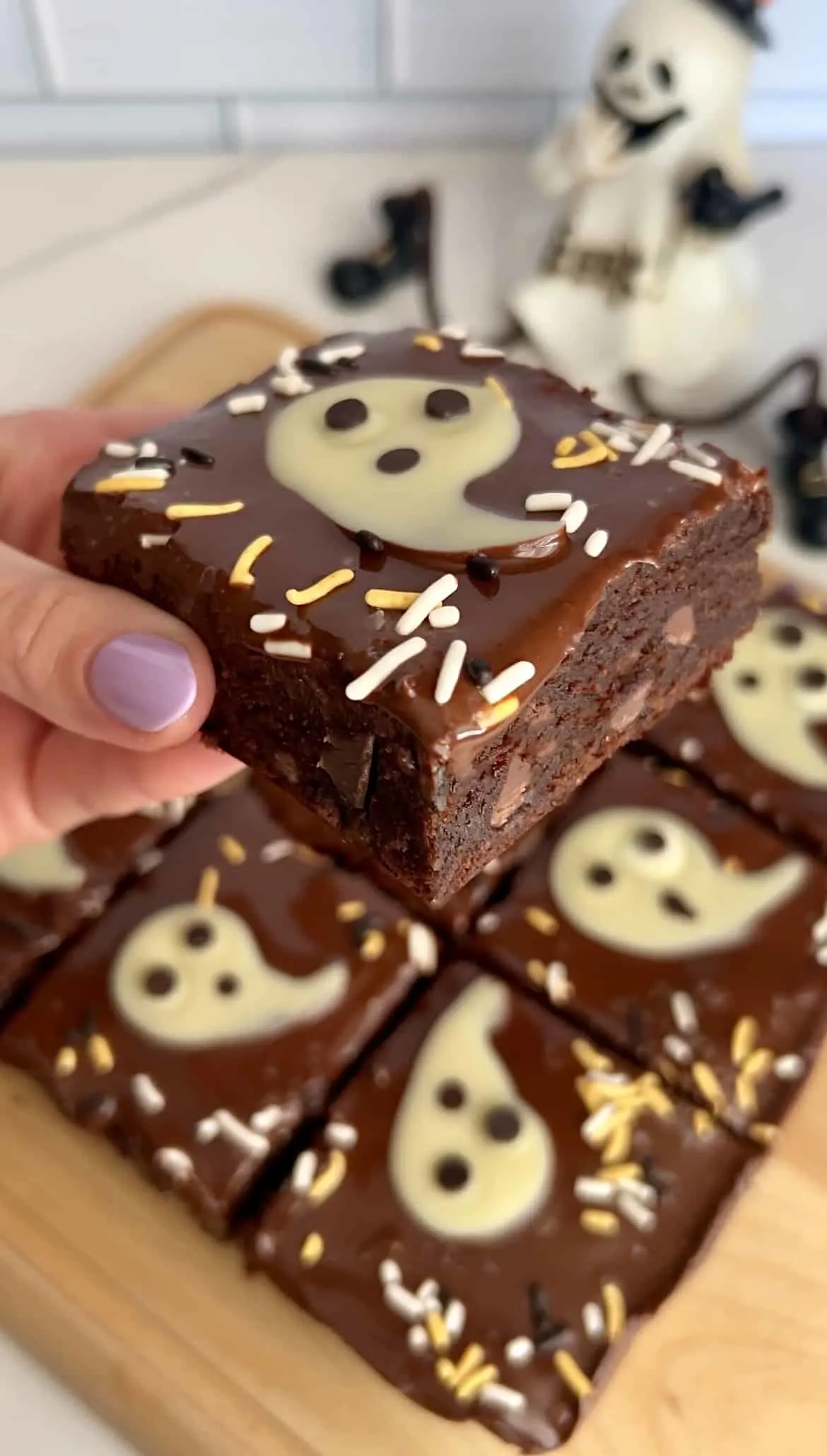 fudgey-ghost-brownies