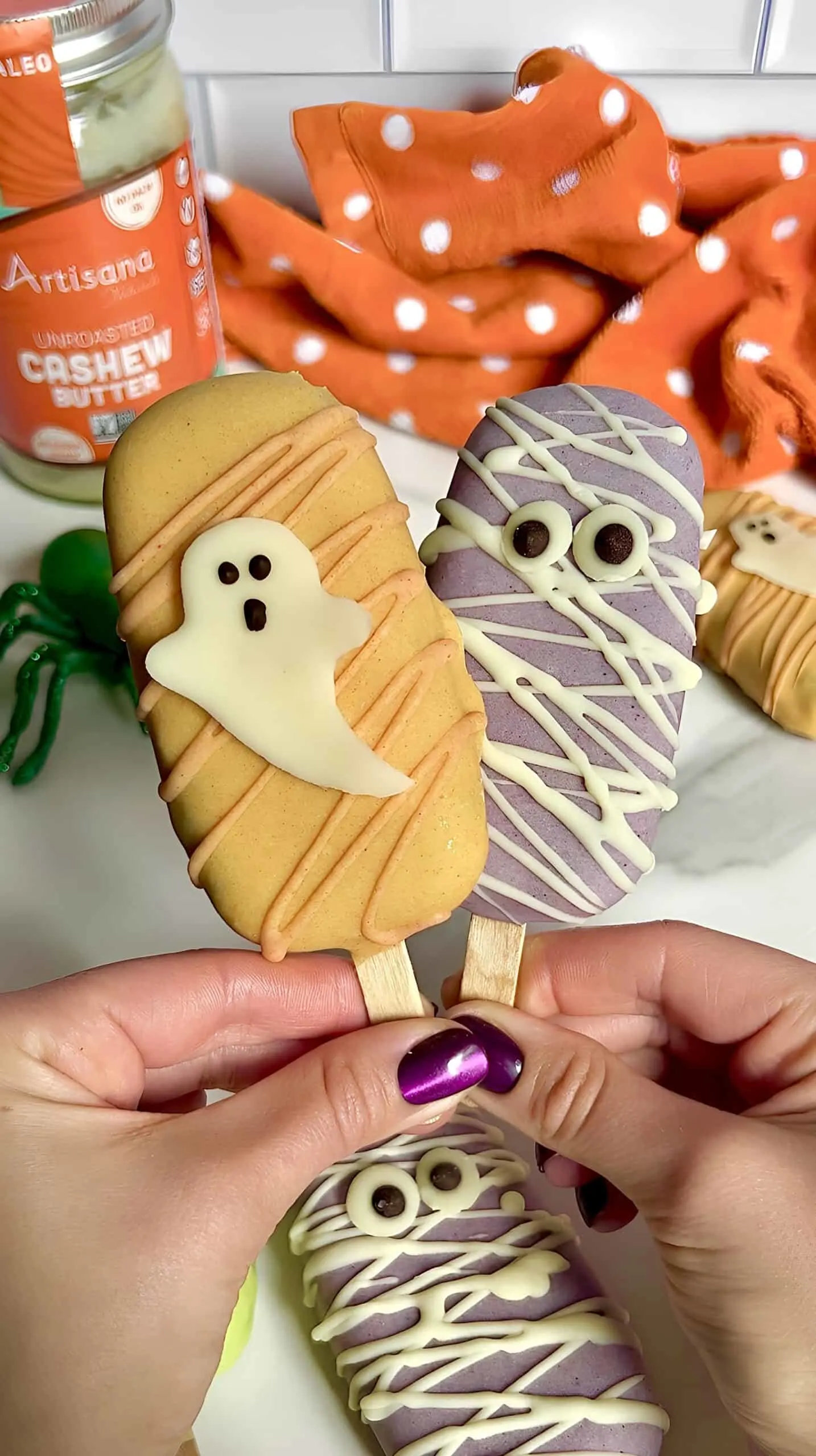 halloween-cookie-dough-cake-pops