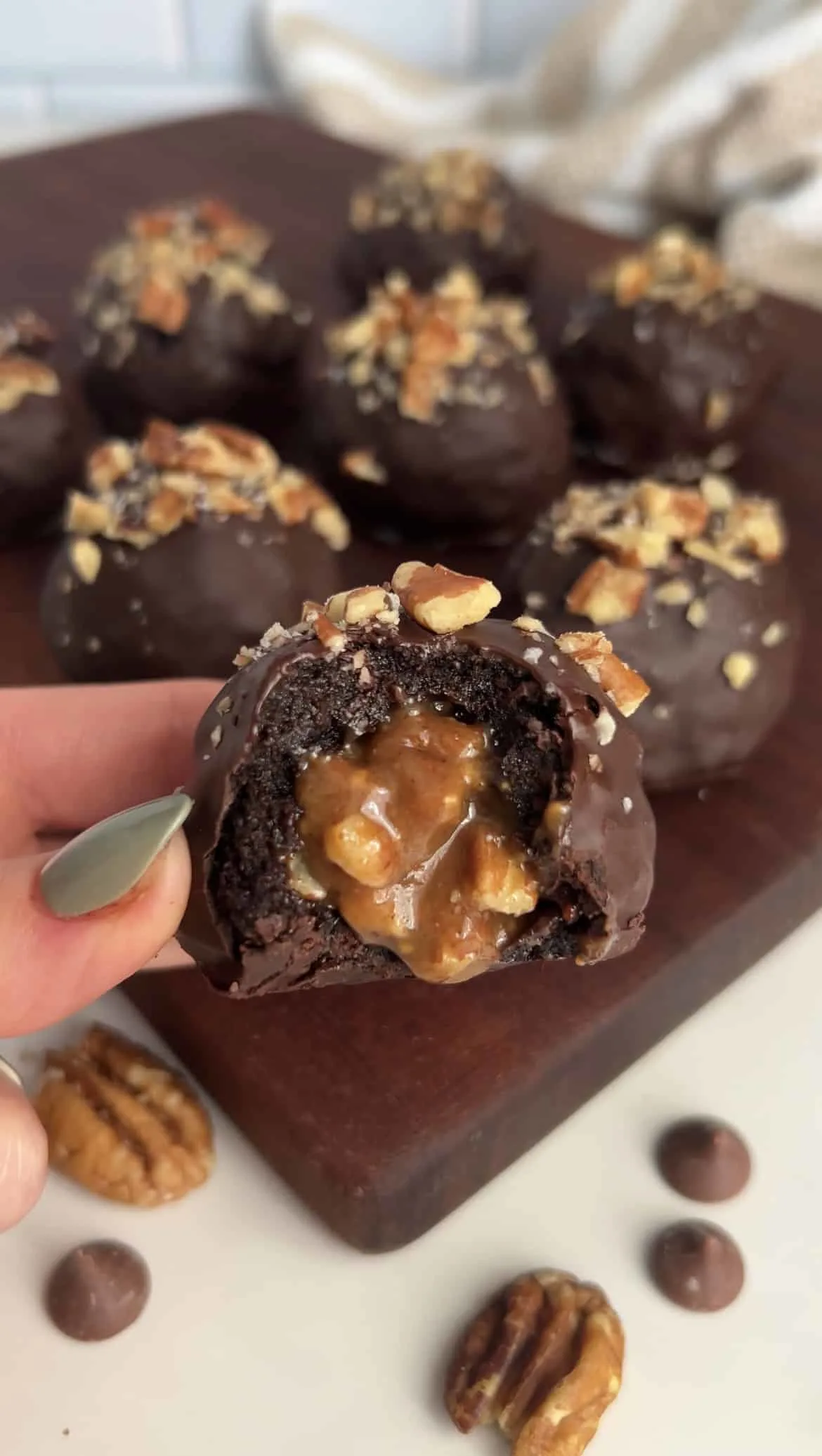 pecan-pie-stuffed-brownie-bites