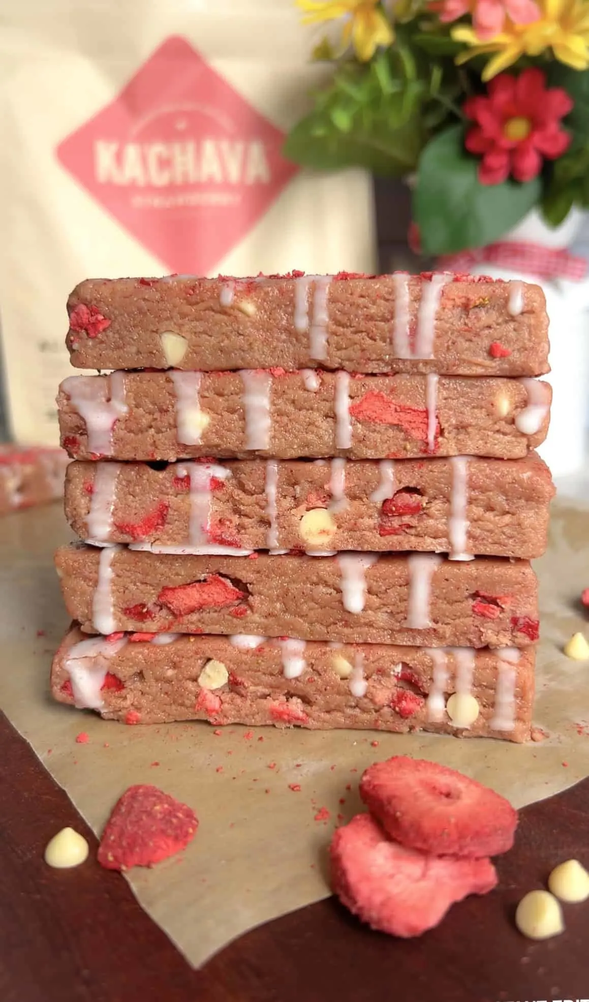 strawberries-and-cream-copycat-perfect-bars