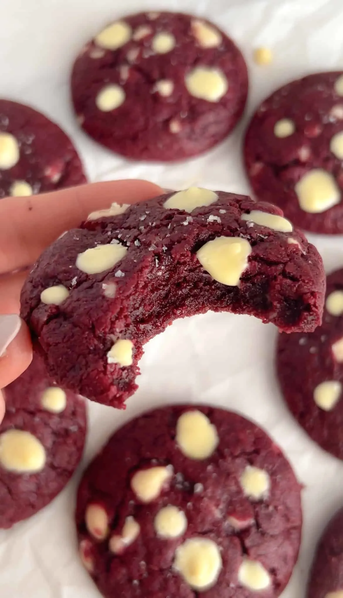 red-velvet-white-chocolate-chip-cookies