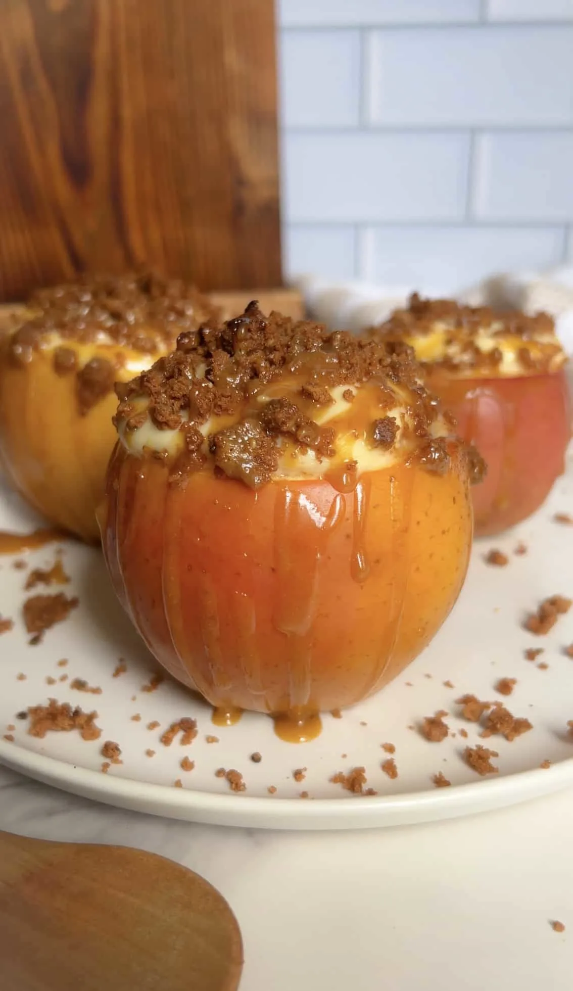 cozy-cheesecake-stuffed-baked-apples