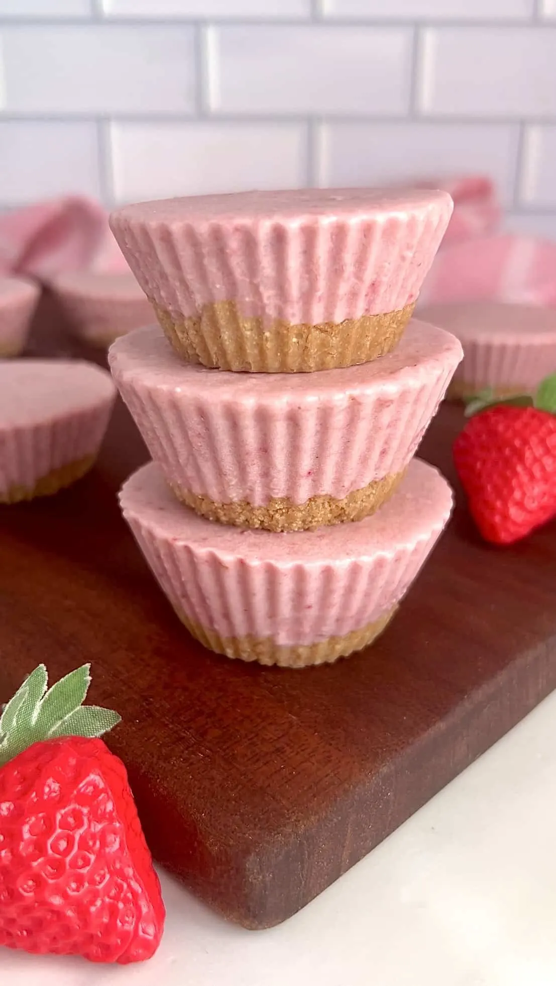 dairy-free-strawberry-lemon-cheesecake-cups