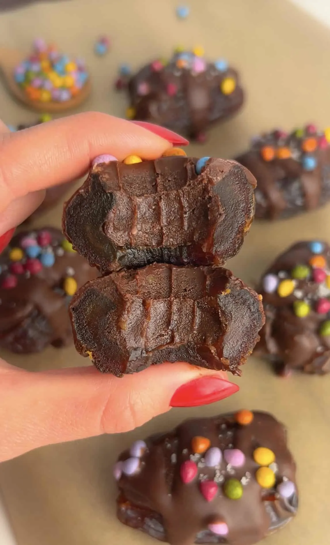 healthy-cosmic-brownie-stuffed-dates