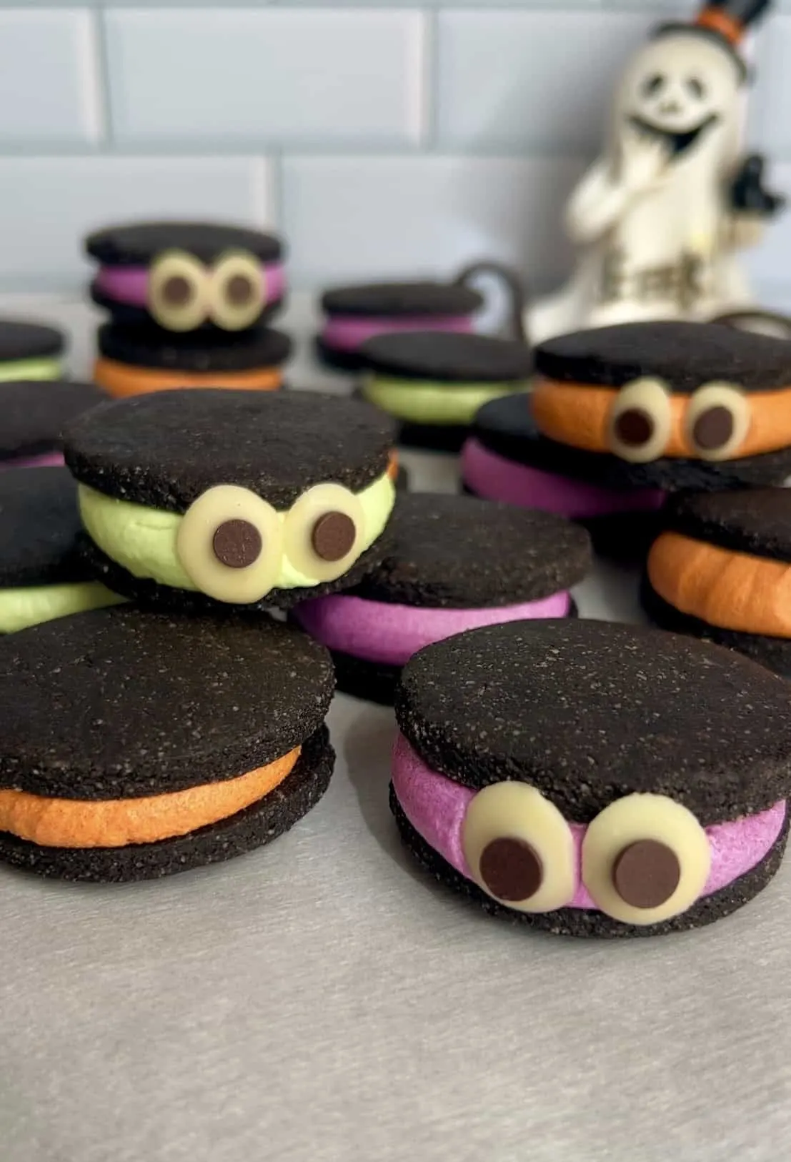 homemade-dye-free-halloween-oreos