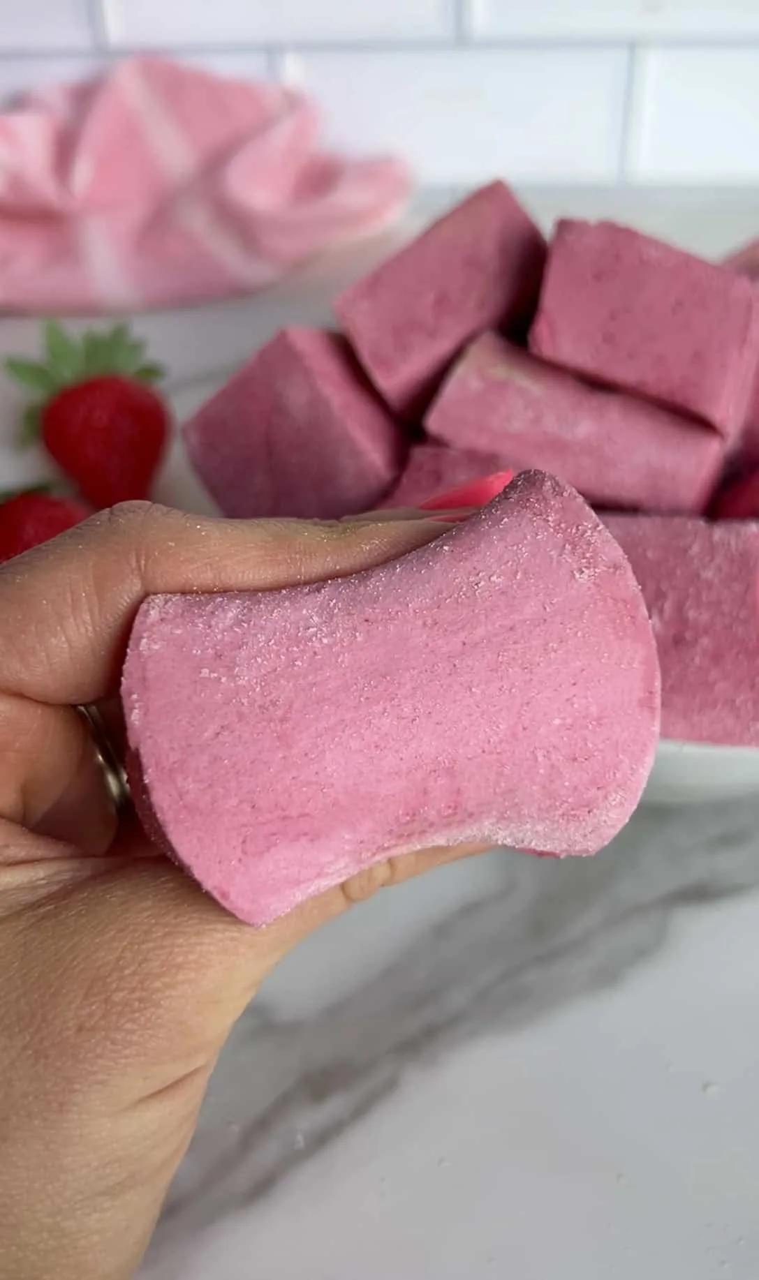 homemade-strawberry-protein-marshmallows