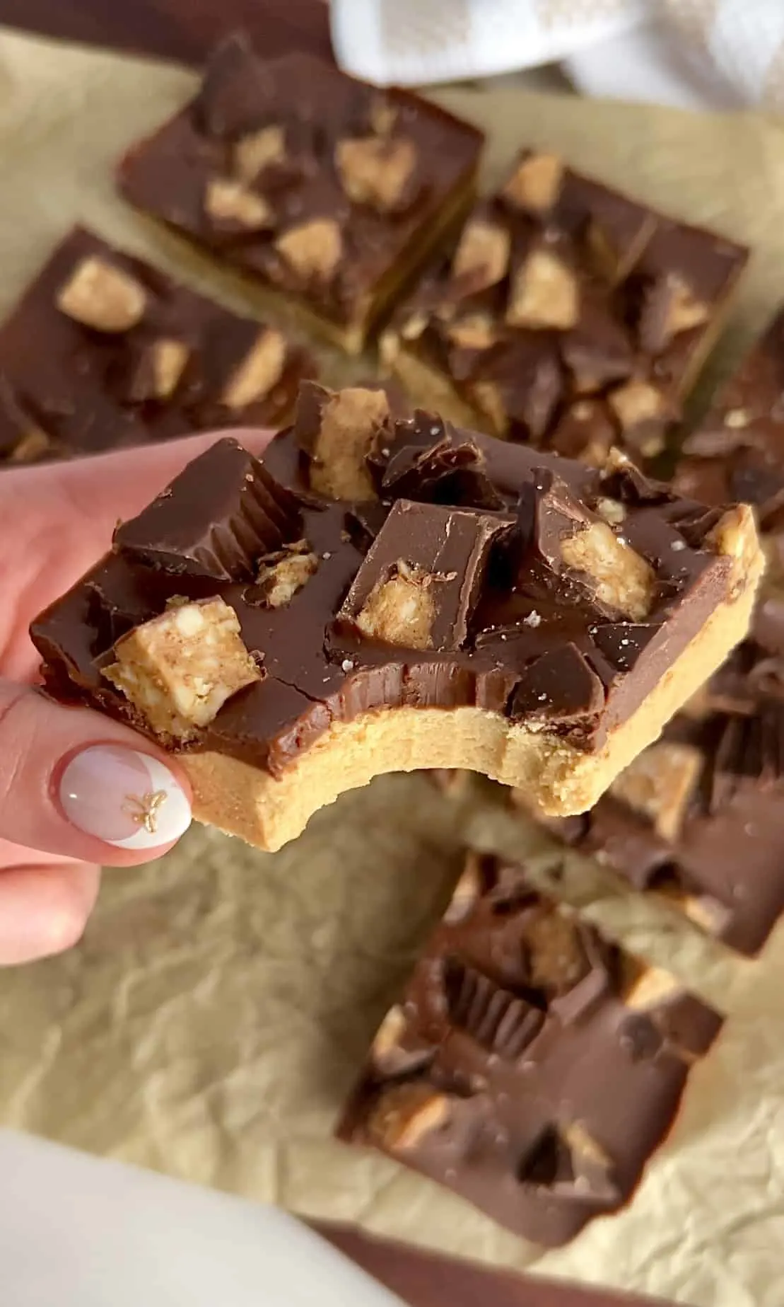peanut-butter-cup-protein-bars