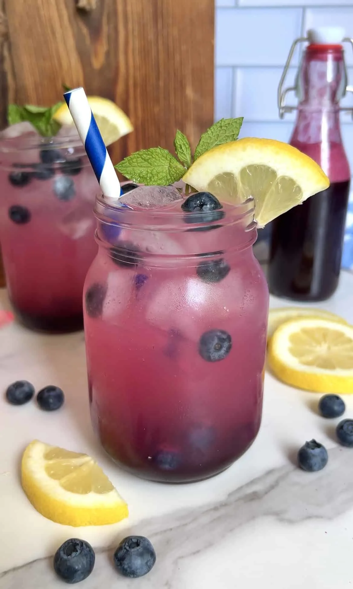 sparkling-blueberry-lemonade-(no-sugar-added!)