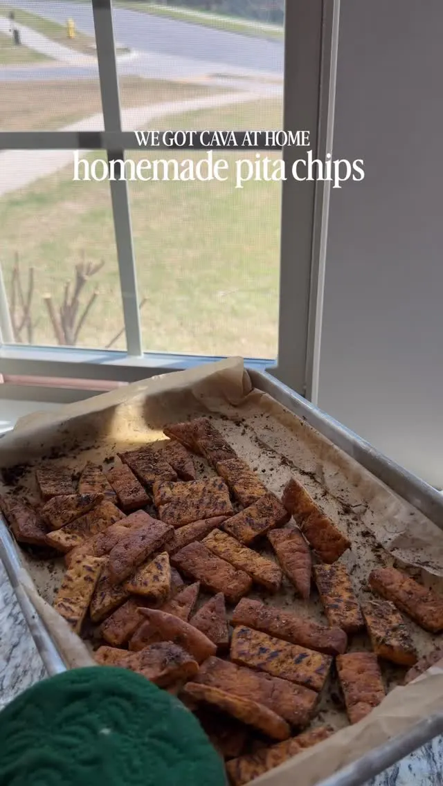 homemade-"cava"-pita-chips